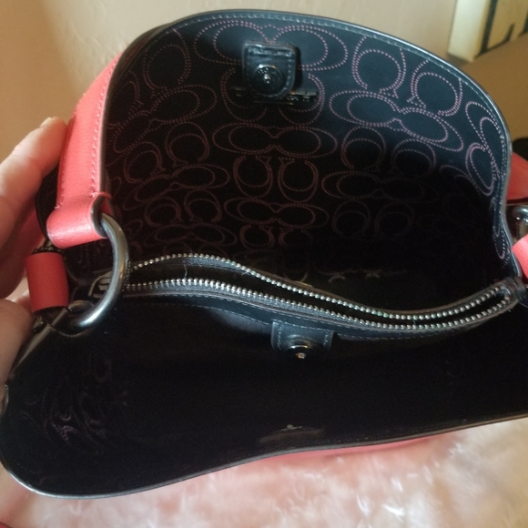 Coach purse - Picture 3 of 13